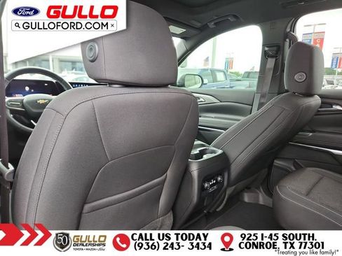 Used 2024 Chevrolet Traverse LT FWD image 16