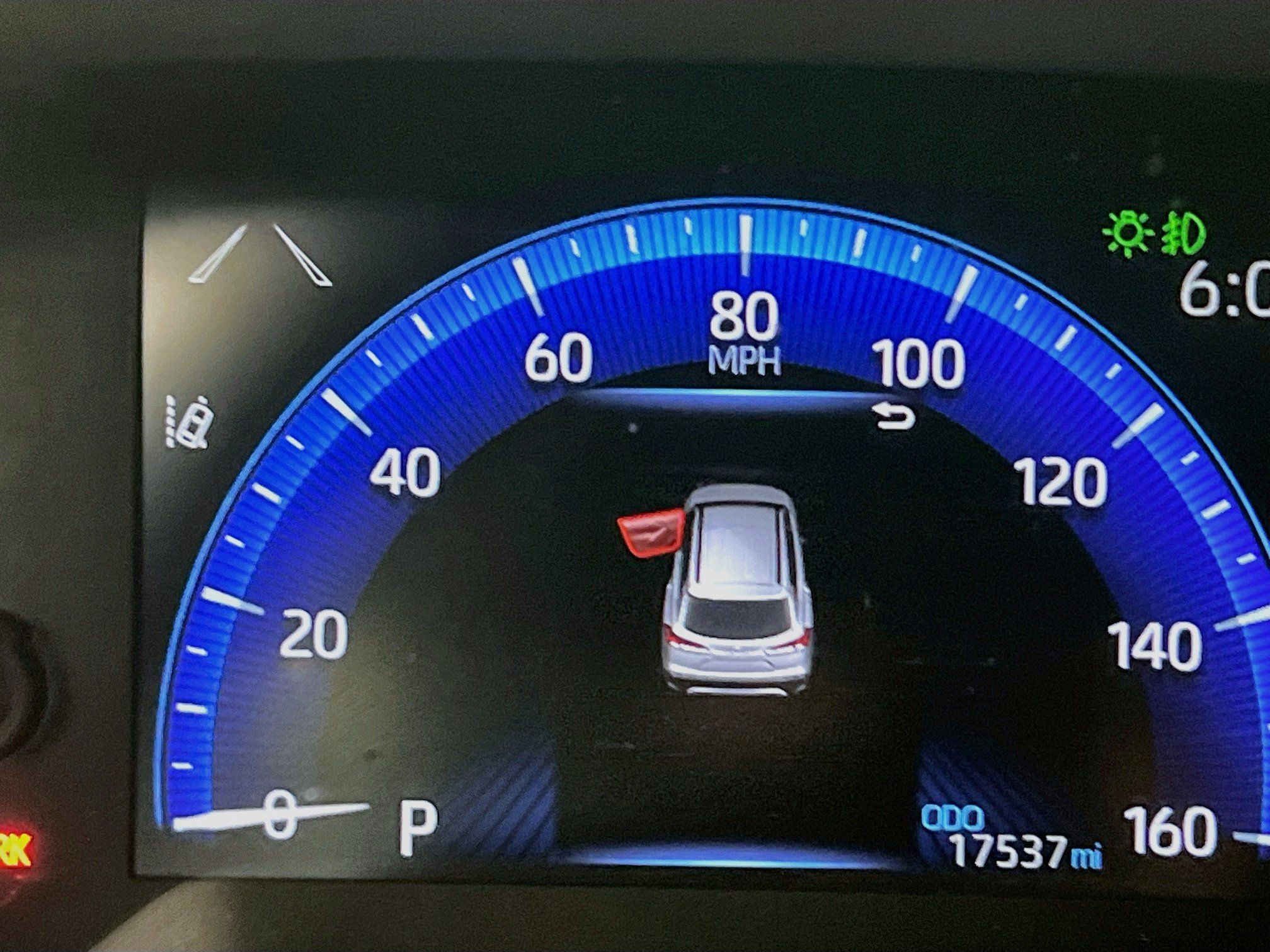 Used 2022 Toyota Corolla Cross XLE w/ Convenience Package FWD image 20