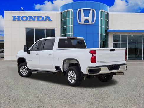 Used 2025 Chevrolet Silverado 2500 LT w/ Convenience Package AWD/4WD image 5