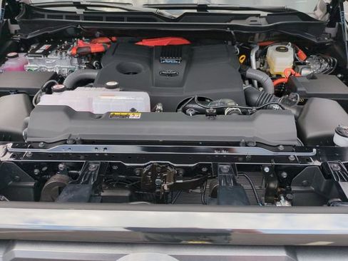 New 2026 Toyota Tundra Limited AWD/4WD image 32