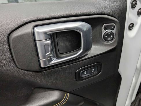 Used 2024 Jeep Wrangler Sahara w/ Technology Group AWD/4WD image 38
