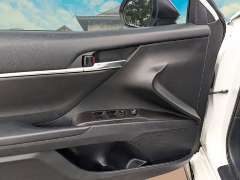 Used 2022 Toyota Camry TRD FWD image 7