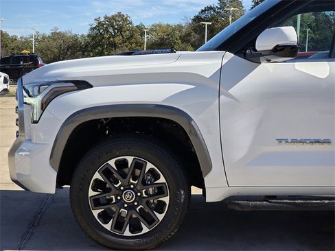 Used 2024 Toyota Tundra Limited image 5