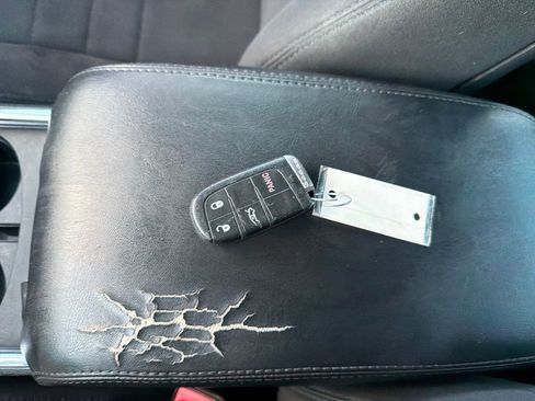 Used 2013 Dodge Charger SE image 30