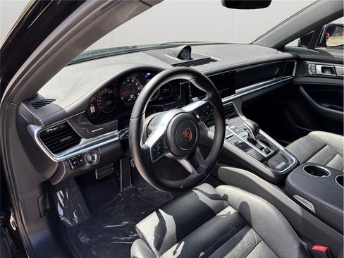 Used 2017 Porsche Panamera 4S image 6