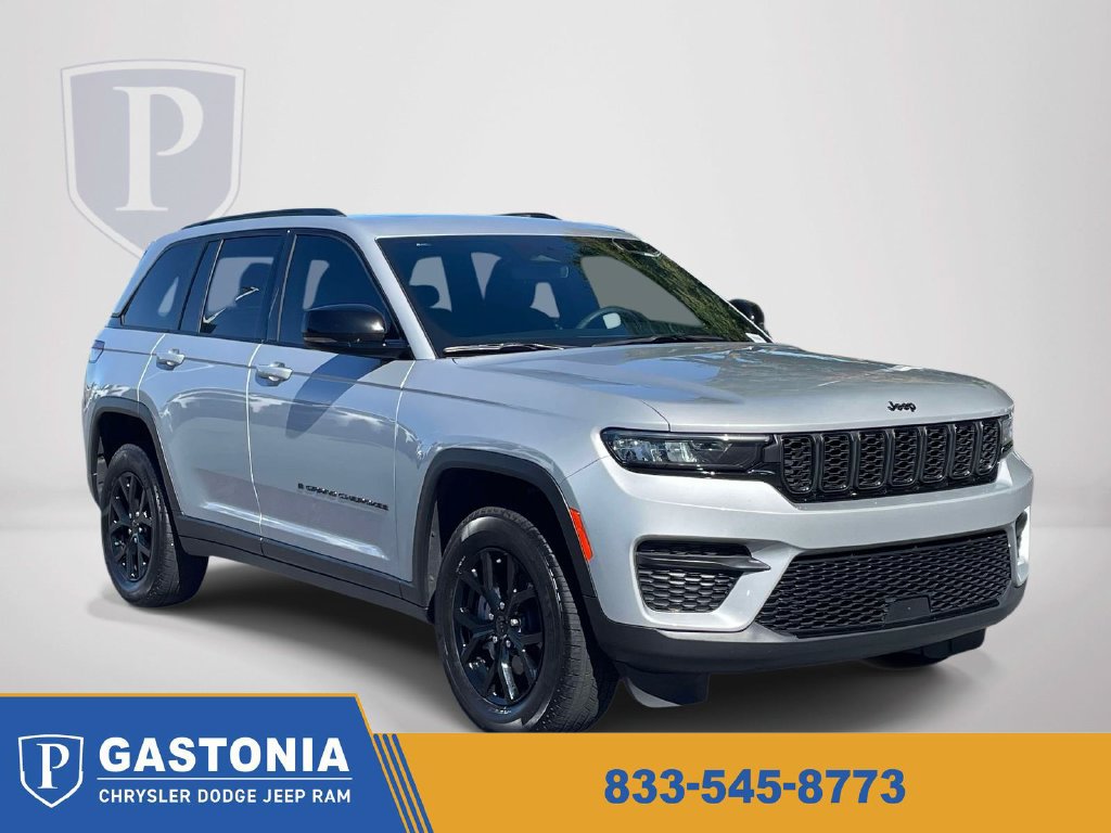 Certified 2024 Jeep Grand Cherokee Altitude RWD image 1