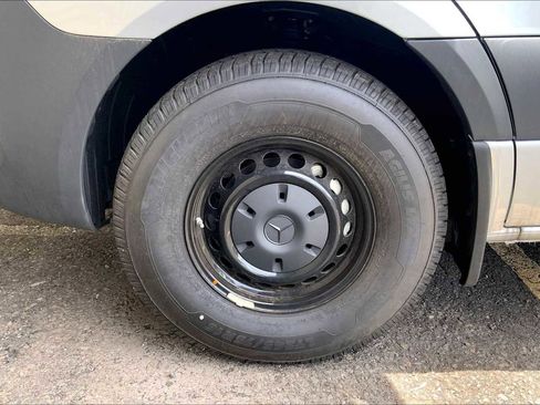 New 2025 Mercedes-Benz Sprinter 2500 image 9