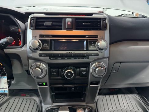 Used 2010 Toyota 4Runner Limited image 15