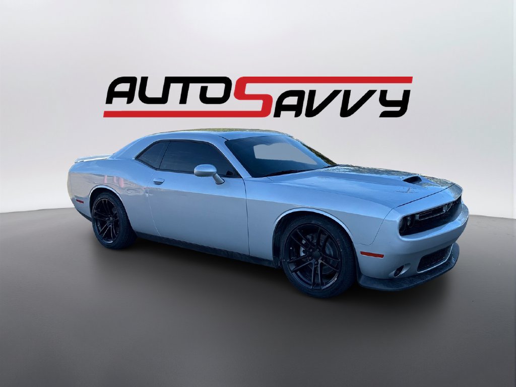 Used 2022 Dodge Challenger GT RWD image 3