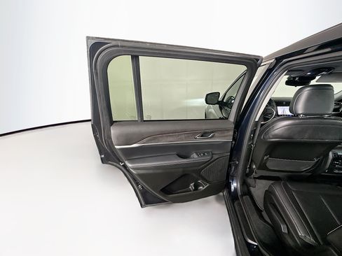 Used 2023 Jeep Grand Cherokee L Limited AWD/4WD image 26