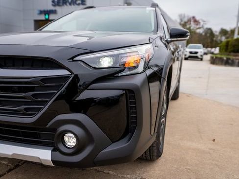 New 2025 Subaru Outback Limited image 3