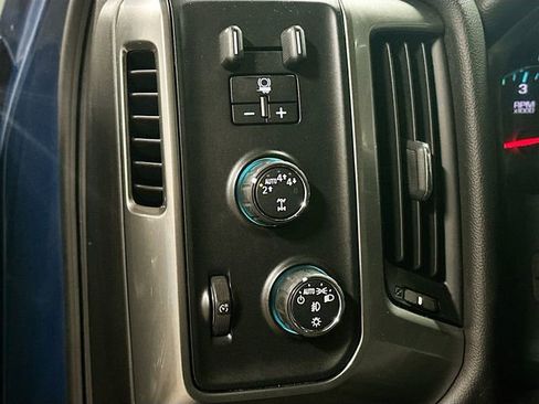 Used 2019 Chevrolet Silverado 1500 LT w/ All Star Edition image 11