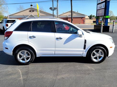 Used 2012 Chevrolet Captiva Sport LT w/ Convenience Package FWD image 4