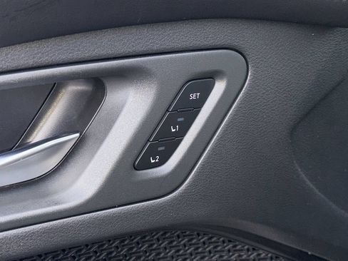 Certified 2024 Nissan Ariya FWD image 18