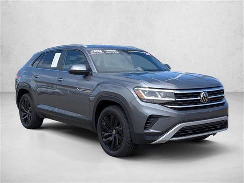 Used 2022 Volkswagen Atlas Cross Sport SE w/ Black Wheel Package AWD/4WD image 3