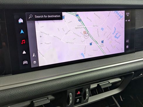 Certified 2025 Porsche Cayenne AWD/4WD image 18