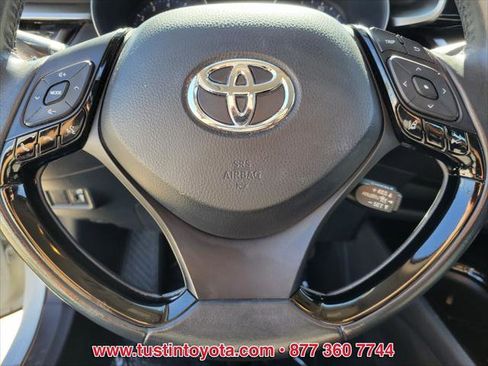 Certified 2022 Toyota C-HR Limited image 18