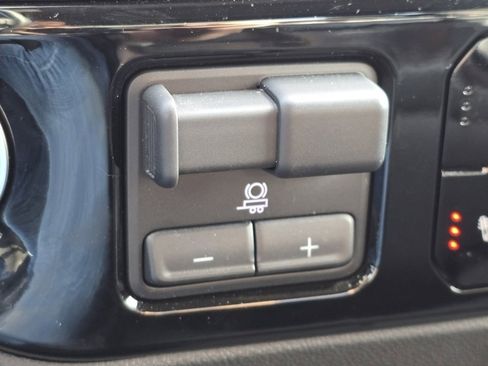 Used 2025 Chevrolet Silverado 3500 LT w/ Trail Boss Package image 24