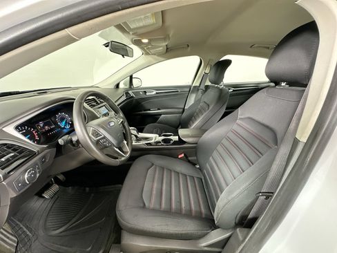 Used 2013 Ford Fusion SE FWD image 29