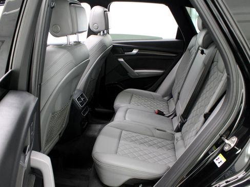 Used 2019 Audi SQ5 Premium Plus w/ Premium Plus Package image 38