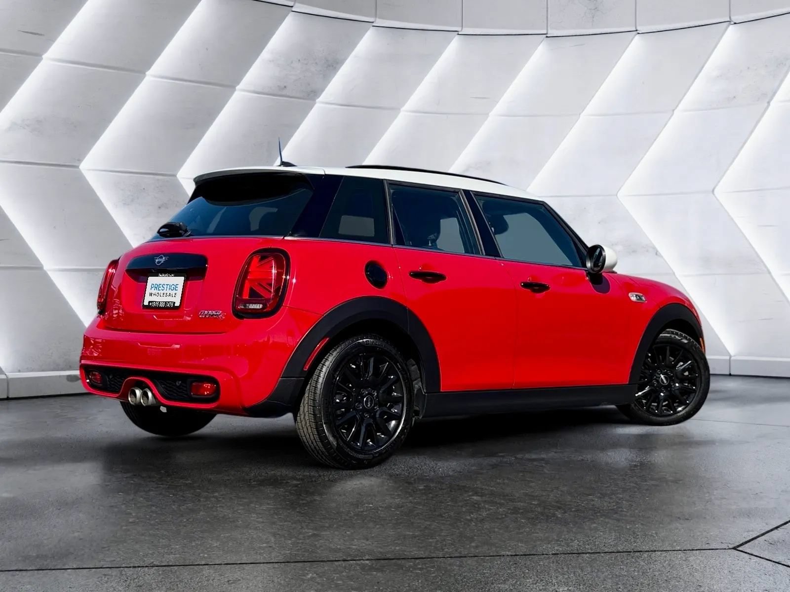 Used 2019 MINI Cooper S w/ Driver Assistance Package FWD image 8