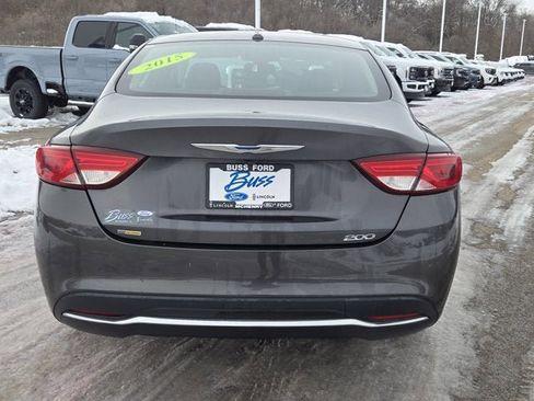 Used 2015 Chrysler 200 Limited w/ Convenience Group image 5