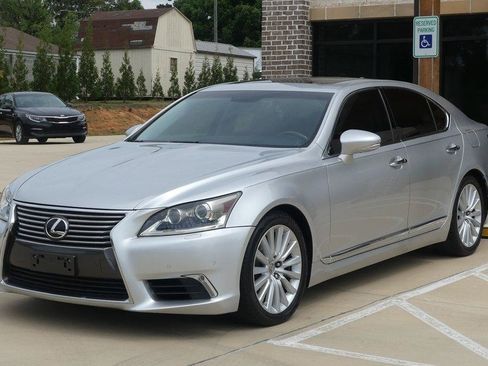 Used 2014 Lexus LS 460 w/ Comfort Package RWD image 1