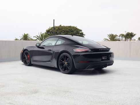 Certified 2025 Porsche 718 Cayman S RWD image 3