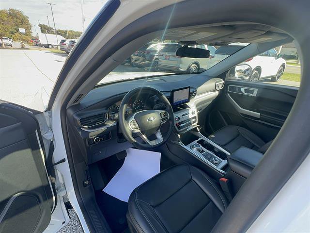 Certified 2023 Ford Explorer XLT w/ Equipment Group 202A AWD/4WD image 13