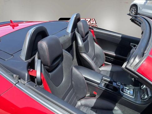 Used 2020 Mercedes-Benz SLC 300 image 37