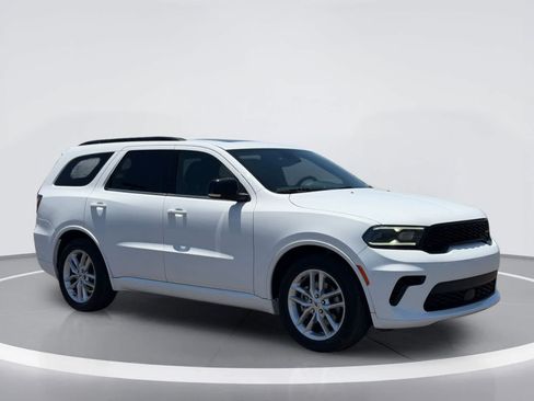 Used 2024 Dodge Durango GT RWD image 8