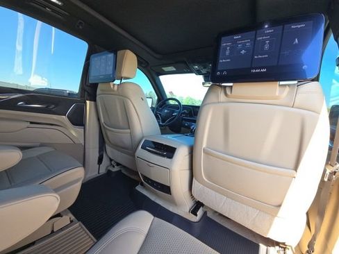 Used 2021 Cadillac Escalade Premium Luxury w/ Driver Assist Tech Package AWD/4WD image 17