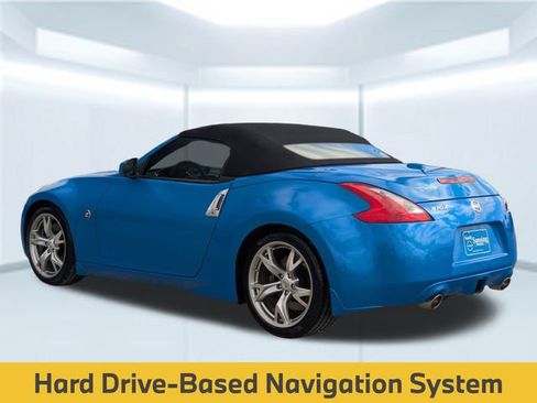 Used 2010 Nissan 370Z Touring w/ Sport Pkg image 4