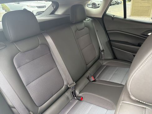 Used 2024 Chevrolet Trax LT w/ Driver Confidence Package image 27