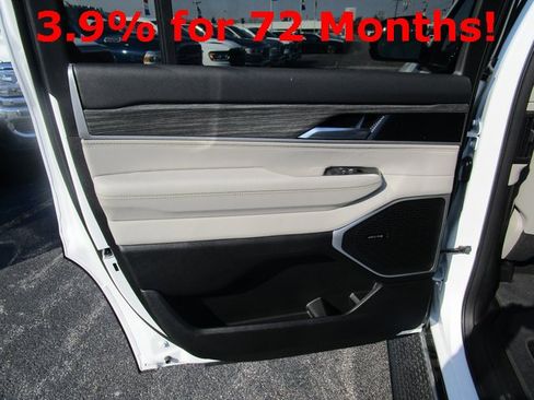 New 2024 Jeep Wagoneer Series II w/ Premium Group I image 18