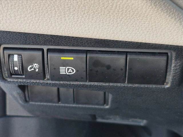 Used 2023 Toyota Corolla Cross LE w/ Moonroof Package FWD image 12