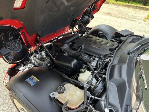 Used 2006 Pontiac Solstice Convertible w/ Premium Package RWD image 17