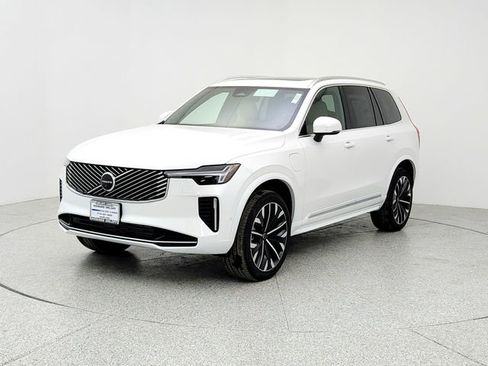 New 2026 Volvo XC90 T8 Plus image 1