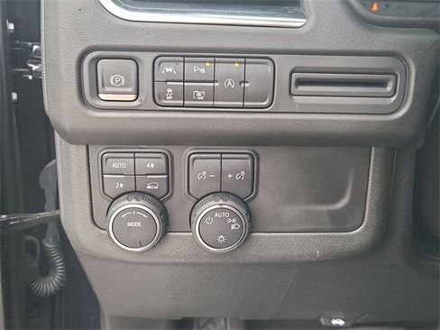 Used 2023 Chevrolet Tahoe RST w/ Luxury Package image 28