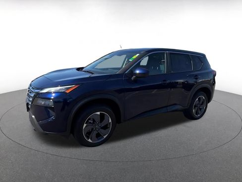 Used 2025 Nissan Rogue SV FWD image 8