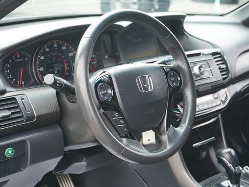 Used 2016 Honda Accord Sport image 13