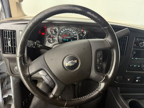 Used 2022 Chevrolet Express 3500 w/ Driver Convenience Package RWD image 22