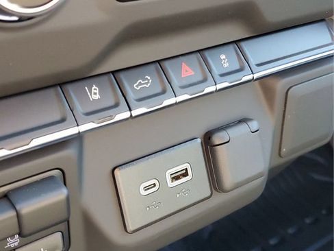 New 2025 Chevrolet Silverado 2500 W/T AWD/4WD image 13