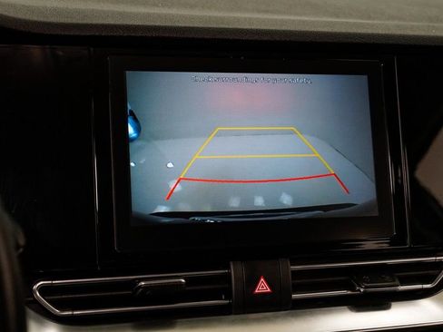 Used 2020 Kia Niro EX image 16