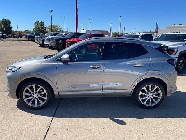 Used 2024 Buick Encore GX Avenir w/ Avenir Technology Package FWD image 8
