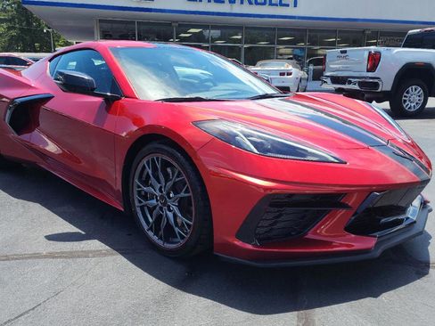 Used 2023 Chevrolet Corvette Stingray Coupe w/ Z51 Performance Package image 3