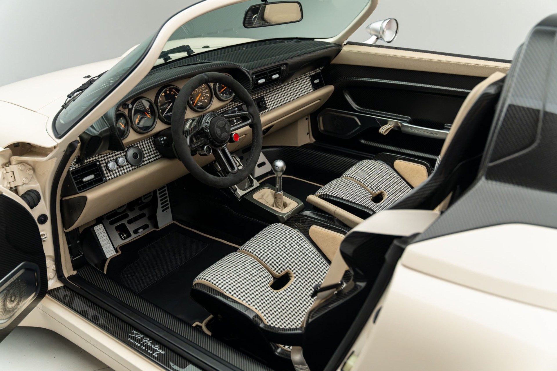 Used 1997 Porsche 911 Cabriolet image 21