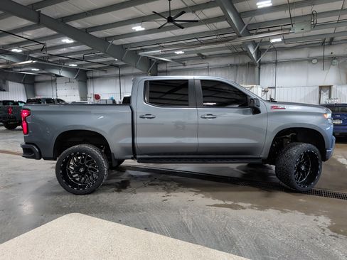 Used 2022 Chevrolet Silverado 1500 RST image 2