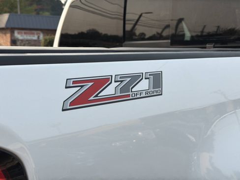 Used 2019 Chevrolet Colorado Z71 AWD/4WD image 11