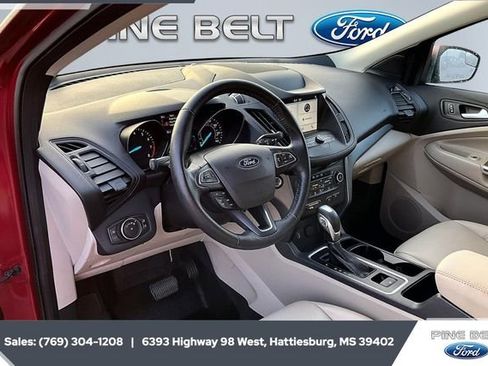 Used 2019 Ford Escape SEL image 12